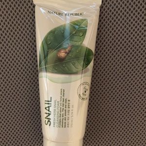Korean: Nature Republic: Snail Cleansing Foam